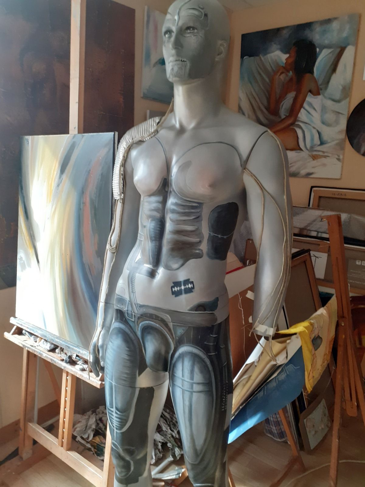 Mannequin en hommage à GIGER'S. — 2